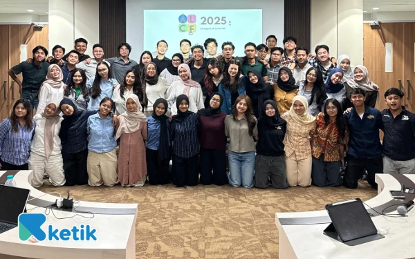 Thumbnail Berita - BEM FH Unair Gelar ALCF 2025, Jembatan Dunia Akademik Menuju Karir Profesional