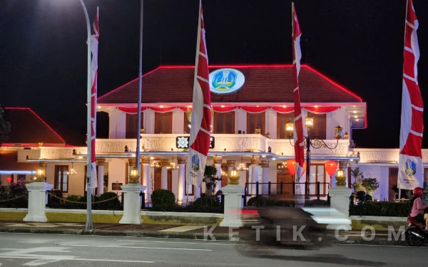 Thumbnail Berita - Sssttt..!! Gubernur Khofifah Mutasi Pejabat Eselon II di Grahadi Hari Ini, Siapa Saja?