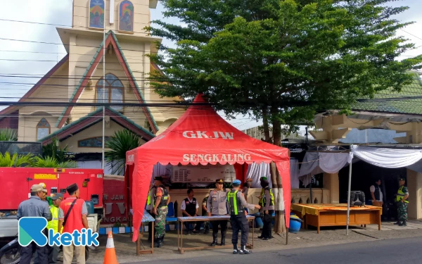 Thumbnail Berita - Amankan Natal di 347 Lokasi, Polres Malang Pastikan Ibadah Berlangsung Kondusif