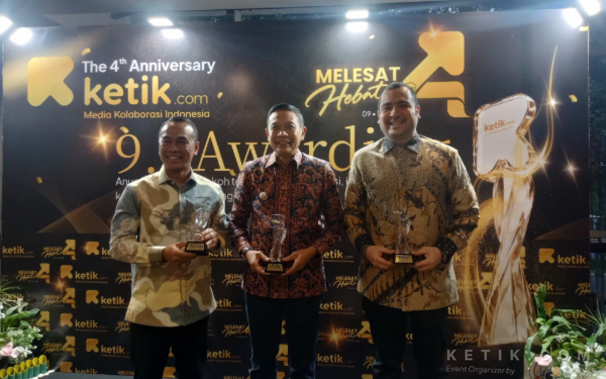 Thumbnail Berita - ‎Terpukau 9.9 Awarding Ketik.com, Ketua HIPMI Jatim: Memang Bentuk Konkret Media Kolaborasi