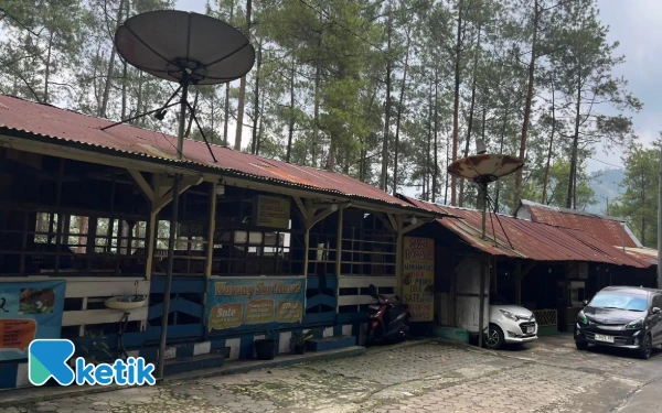 Thumbnail Berita - Nostalgia Payung Kota Batu, Saksi Bisu Romantisme Generasi Milenial