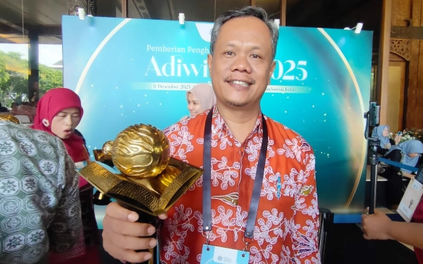 Thumbnail Berita - SMPN 2 Asembagus Situbondo Raih Penghargaan Sekolah Adiwiyata Mandiri Tingkat Nasional