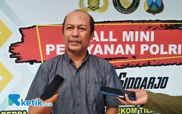 Thumbnail Berita - Bawaslu Sidoarjo Serahkan Penanganan Kades Tarik ke Polresta Sidoarjo terkait ”Kampanye Ilegal” di Balai Desa