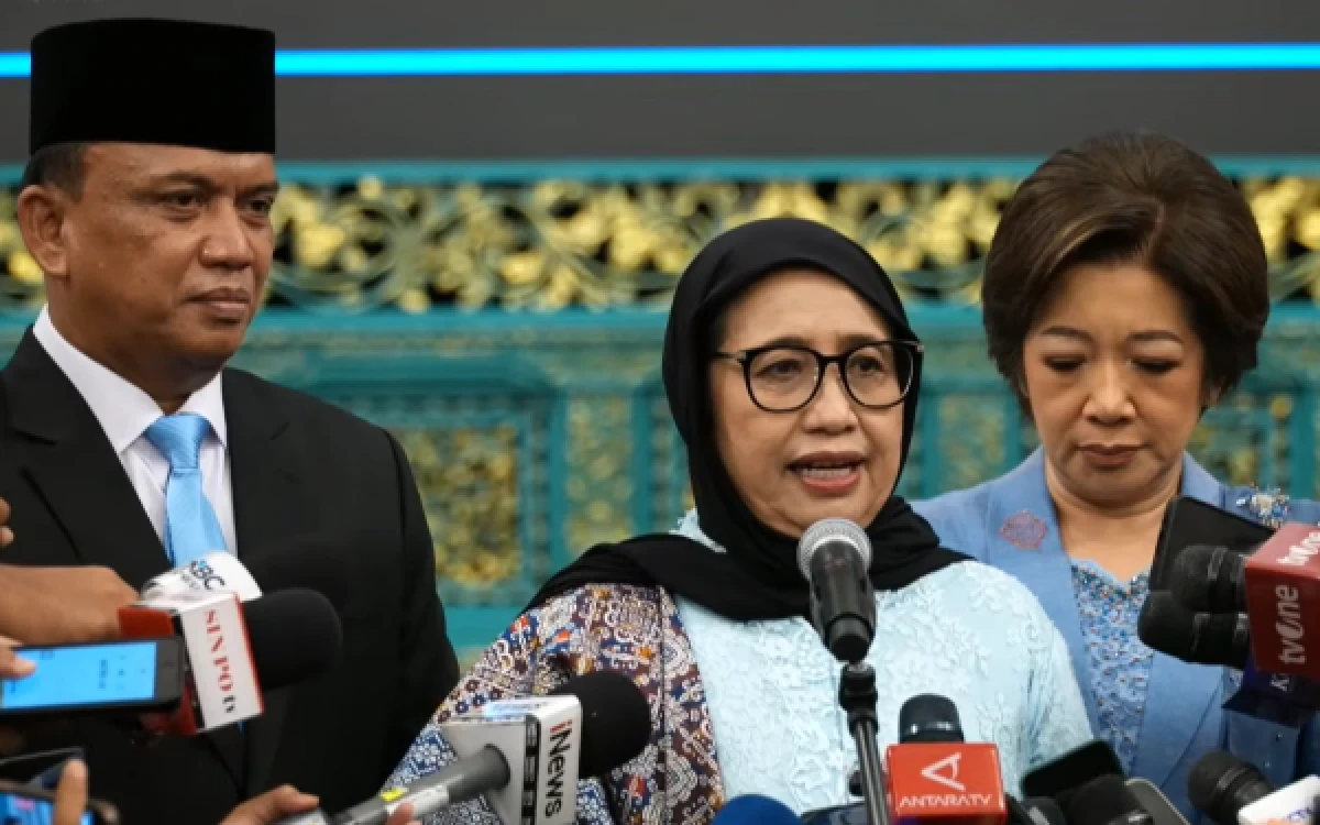 Thumbnail Berita - Dilantik Prabowo, Nanik Deyang Siapkan Perombakan MBG: Sekolah Kaya Tak Lagi Dapat Jatah