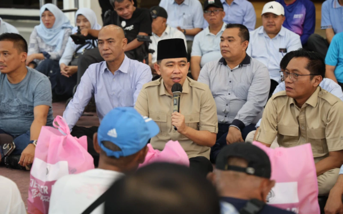 Foto Gus Fawait mengajak masyarakat menjaga kebersihan lingkungan secara berkala. (Foto: Istimewa)