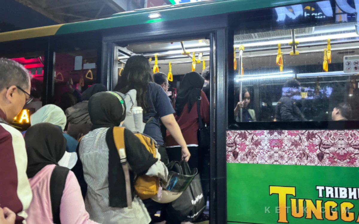 Thumbnail Berita - Entahlah, Gampang atau Malah Ribet? Saran Beragam Penumpang tentang Sistem Tiket agar Lebih Efektif