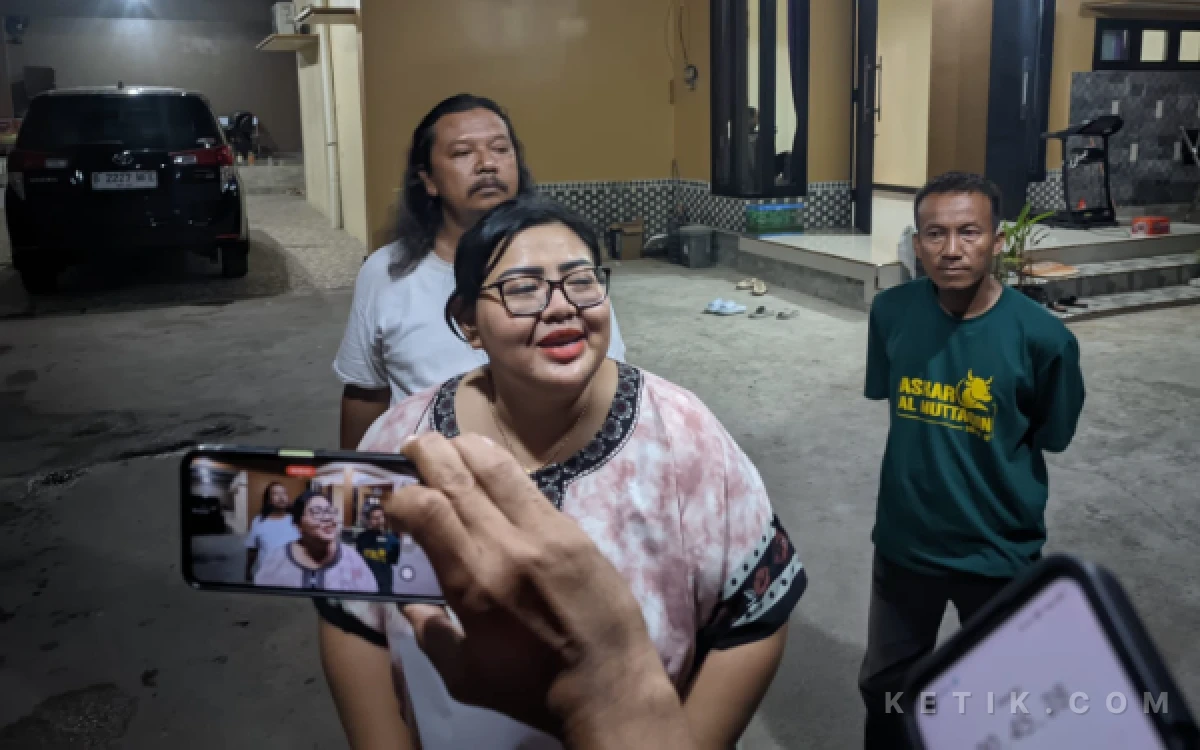Thumbnail Berita - KPK Sita HP Pengusaha Pacitan, Citra Margaretha Bantah Terseret TPPU Sugiri Sancoko