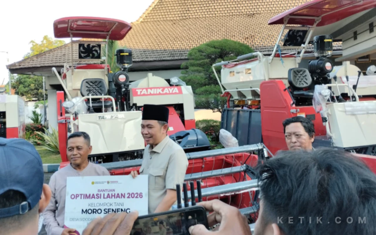 Thumbnail Berita - Gus Fawait Minta Maaf atas Kendala BBM Subsidi, Sebut Masalah Ada di Tata Kelola Daerah