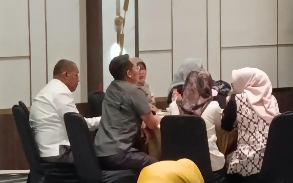 Thumbnail Berita - Bappeda  Sosialisasi Pokir DPRD, Anggota Dewan Keluar Ruangan