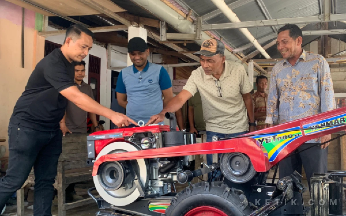 Thumbnail Berita - Tour ke Abdya, Jamaluddin Idham Bawa Oleh-Oleh dari Senayan untuk Petani dan Peternak