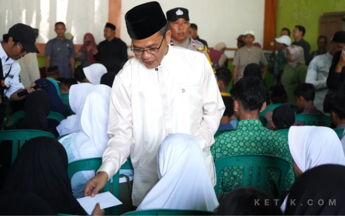 Thumbnail Berita - Bupati KDS Ajak Masyarakat Perkuat Kepedulian, Ratusan Anak Yatim dan Dhuafa Terima Santunan