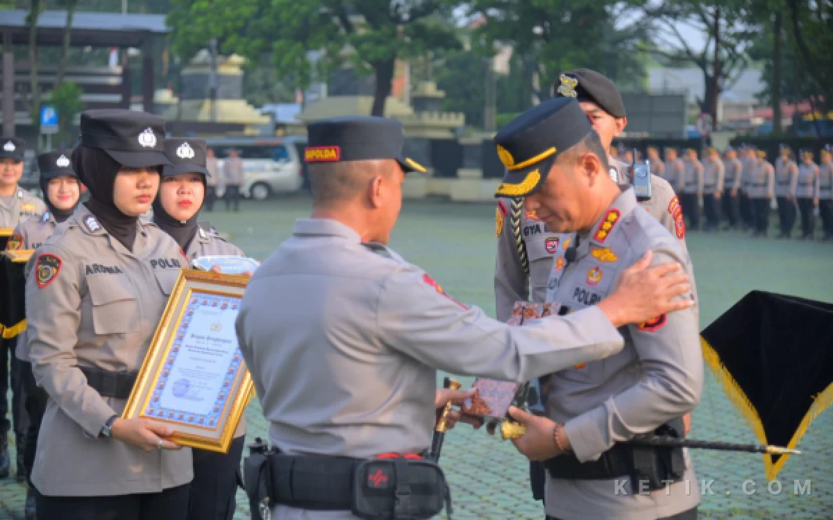 Thumbnail Berita - Juara Umum Pos Terpadu 2026, Aldi Subartono Bawa Polresta Bandung Jadi Role Model Pengamanan se-Jabar