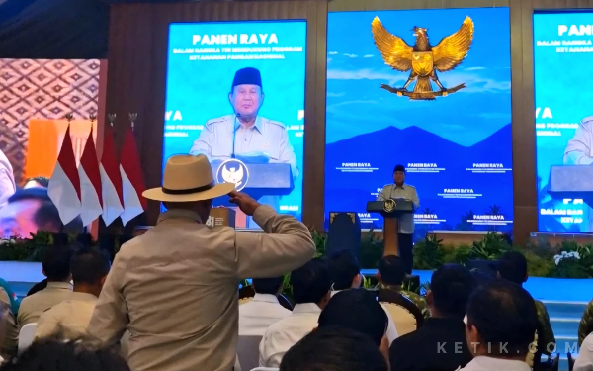 Thumbnail Berita - Presiden Prabowo Tiga Kali Sapa Arum Sabil di Panen Raya Tebu Malang, Siapa Dia?