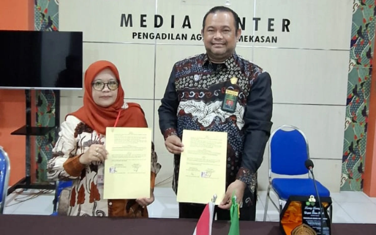 Thumbnail Berita - PA Pamekasan dan Fakultas Syariah UIN Malang Teken PKS untuk Perkuat Sinergi Tri Dharma Perguruan Tinggi