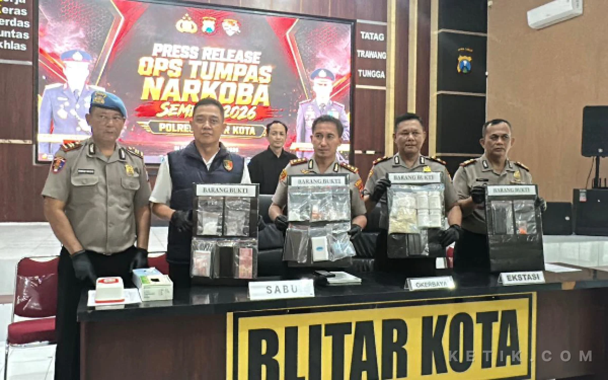 Thumbnail Berita - Modus Ranjau Jadi Andalan, Polisi Bongkar Peredaran 84,8 Gram Sabu di Blitar Raya