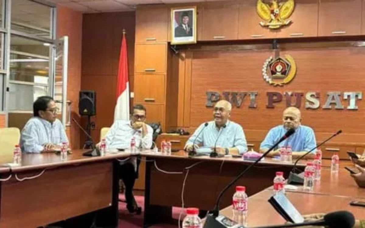 Thumbnail Berita - PWI Pusat Sesalkan Pernyataan Hotman Paris, Tuntut Permintaan Maaf dan Klarifikasi