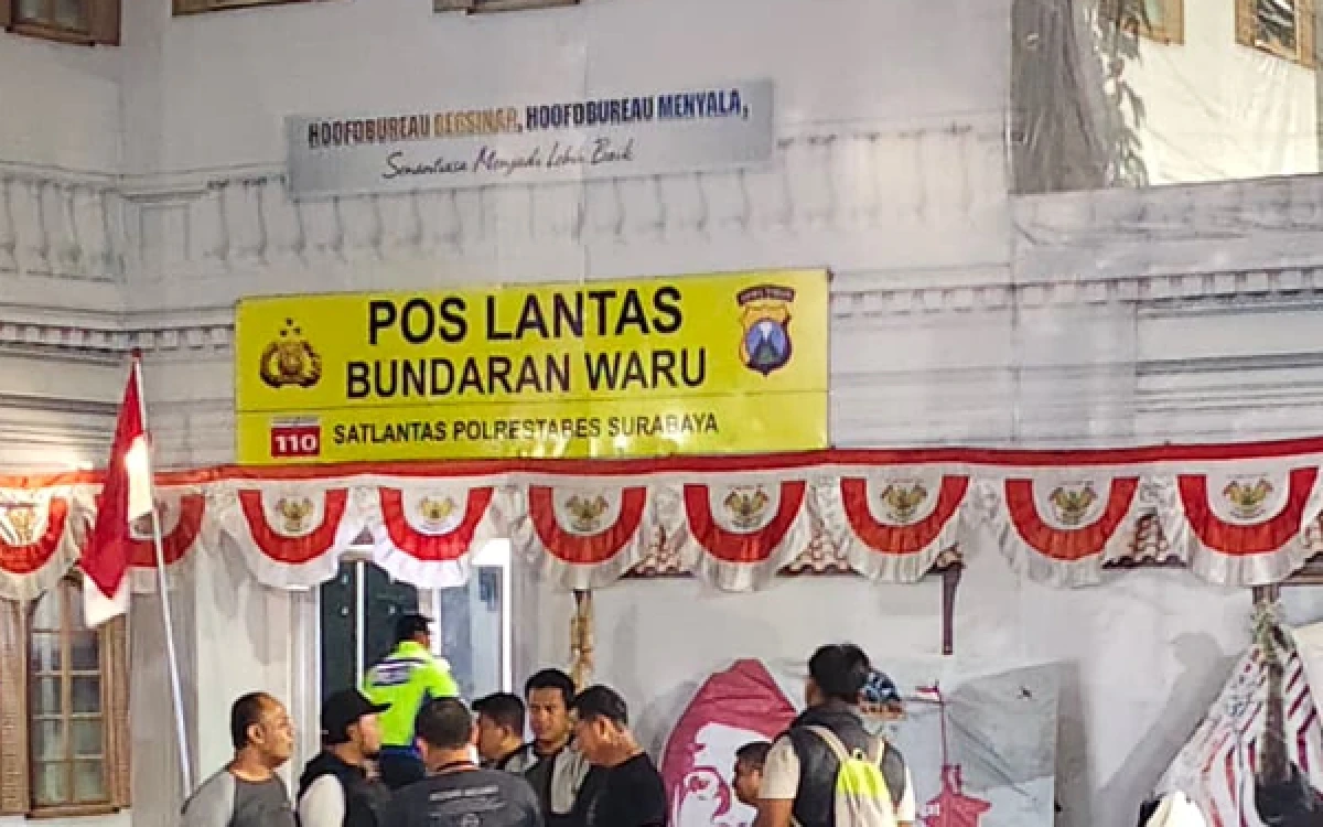 Tak Hanya di Margorejo, Pos Lantas Bundaran Waru Juga Diduga Dilempar Molotov