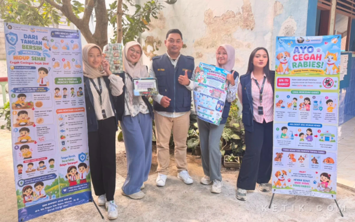 Foto FKH Universitas Brawijaya mengedukasi siswa SDN 1 Kalisongo terkait hewan sakit dan mencegah zoonosis. (Foto: Dok. Ketik.com)