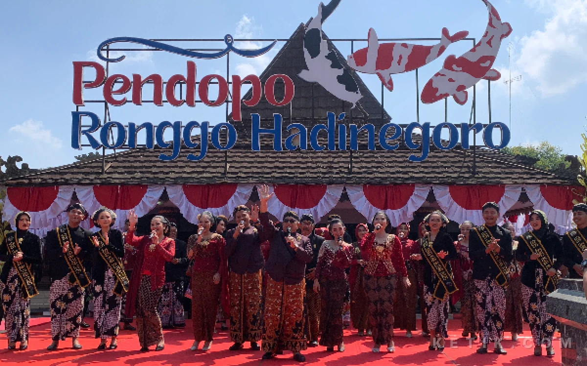 Thumbnail Berita - Bupati Rijanto: Hari Jadi Blitar Bukan Sekadar Mengenang Sejarah, tapi Menyatukan Langkah Membangun Daerah