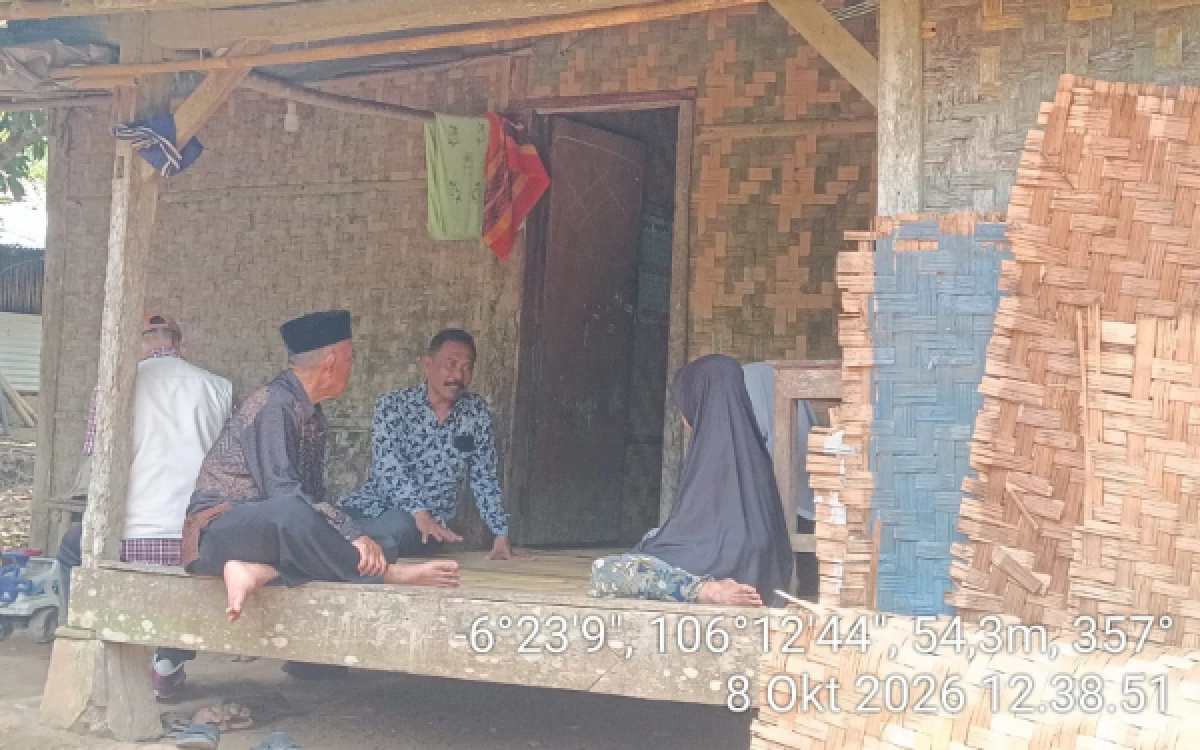Thumbnail Berita - Kisah Guru di Lebak Bergaji Rp 250.000 Tinggal di Rumah Bambu 3x5 Meter, Perkim Bergerak Cepat