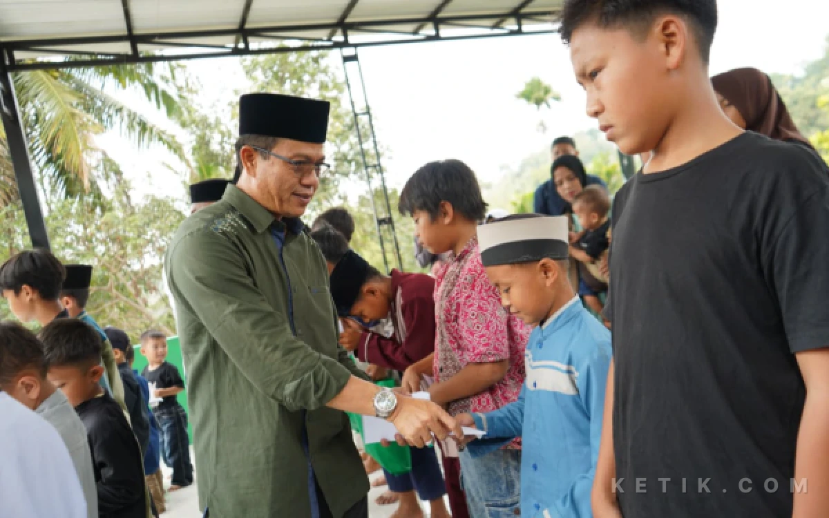 Thumbnail Berita - JUMAT KELILING KDS:  Dari Sajadah Menyapa Rakyat dan Muliakan Yatim