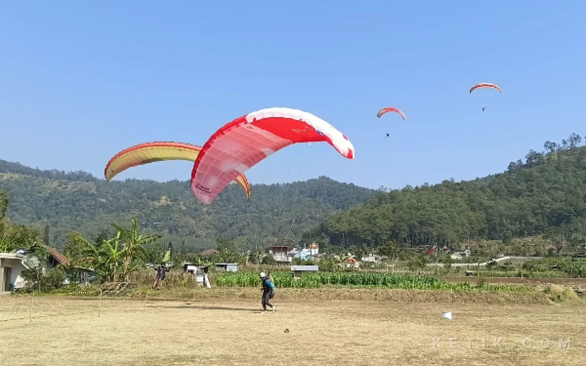 Thumbnail Berita - IPAC 2026 di Kota Batu Pecahkan Rekor Peserta, Paralayang Indonesia Tembus Peringkat 3 Dunia