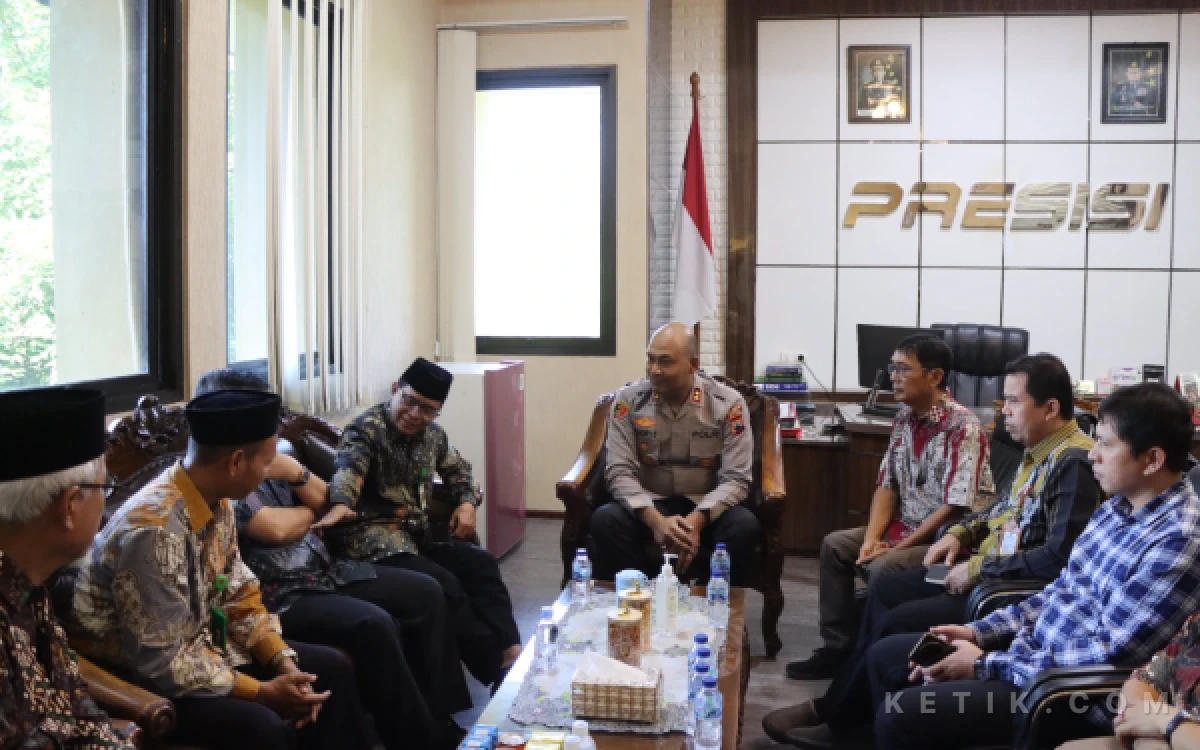 Thumbnail Berita - Pererat Sinergi, Kapolres Kendal dan FKUB Bedah Isu Judi Online hingga Pengawasan TKA