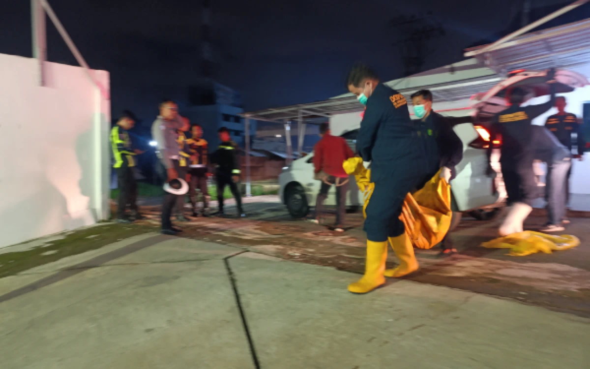 Thumbnail Berita - 16 Jenazah Korban Kecelakaan Maut Jalinsum Tiba di RS Bhayangkara Palembang, Identifikasi Dimulai Pagi Ini