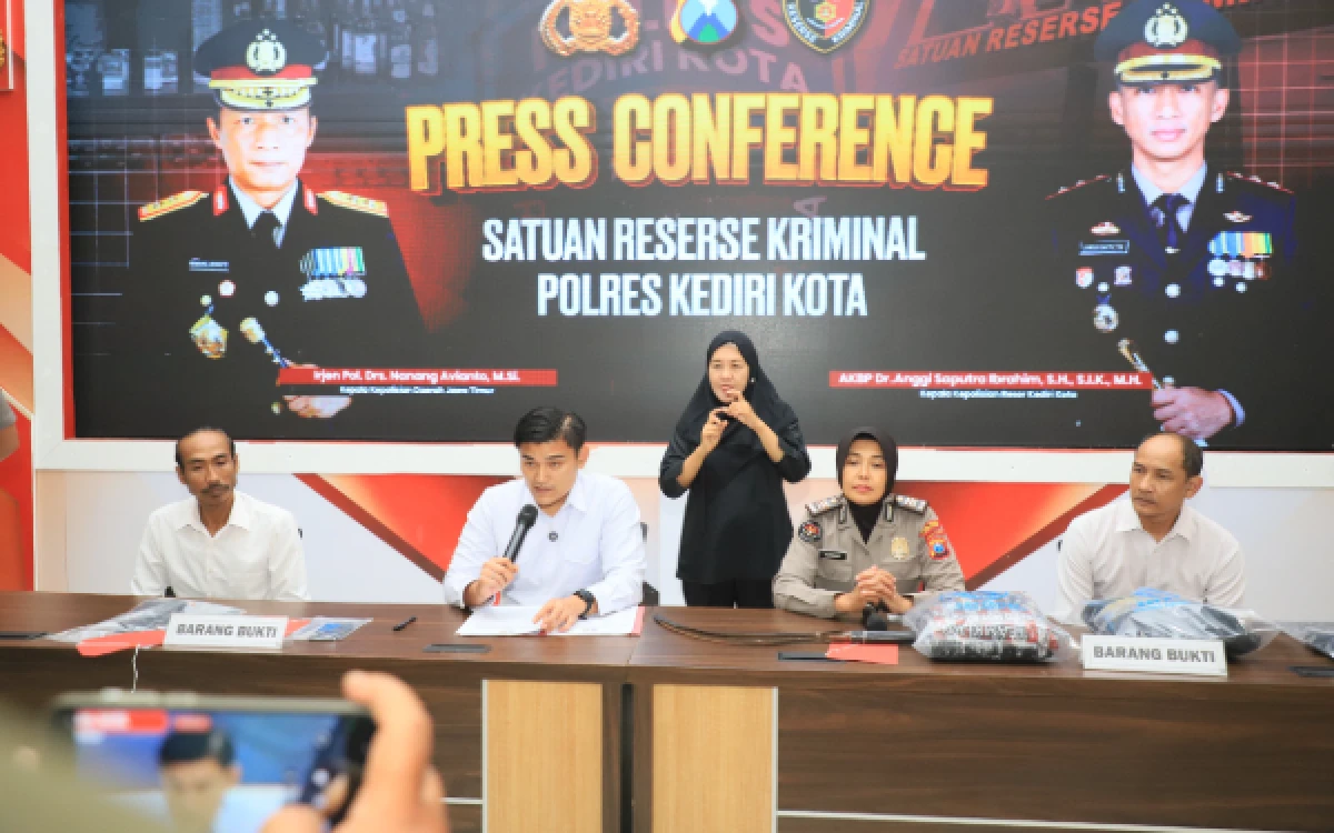 Thumbnail Berita - Tak Patut Ditiru! Sejoli di Kota Kediri Buat dan Jual Film Pornografi, Uang Digunakan Cicil Kredit Motor