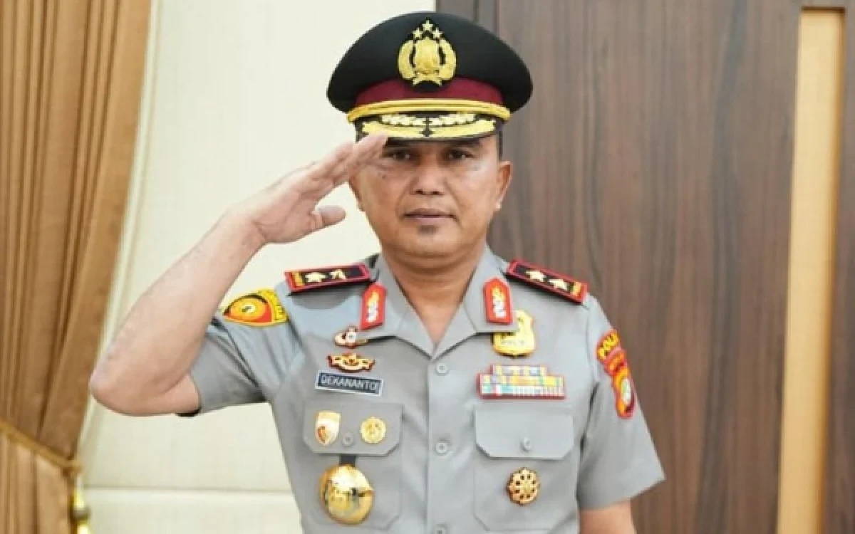 Thumbnail Berita - Ayah Wali Kota Kediri Edy Herwiyanto Diperiksa Propam Polri, Terkait Apa?
