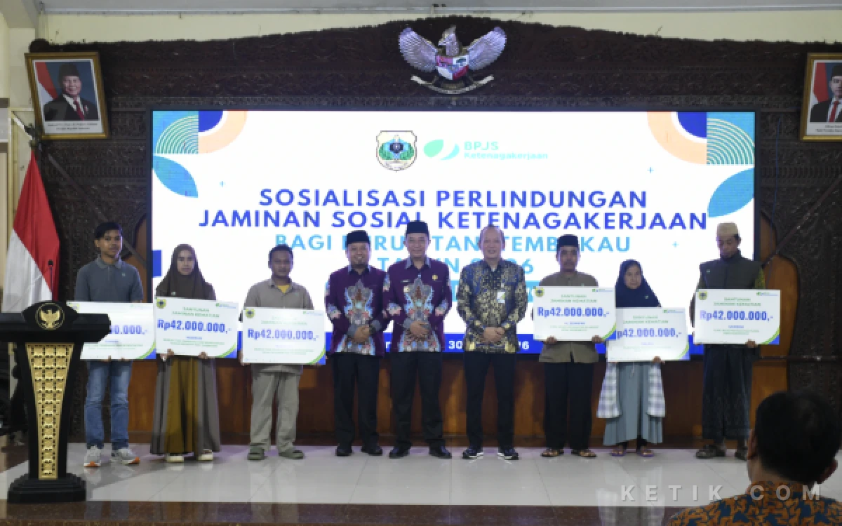 Thumbnail Berita - Tak Main-main! Pemkab Bondowoso Gelontorkan DBHCHT untuk Lindungi 15 Ribu Buruh Tani