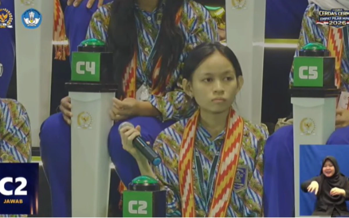 Thumbnail Berita - Viral! Jawaban Sama Tapi Nilai Beda di Lomba Cerdas Cermat 4 Pilar MPR RI Pontianak, Juri Jadi Sorotan