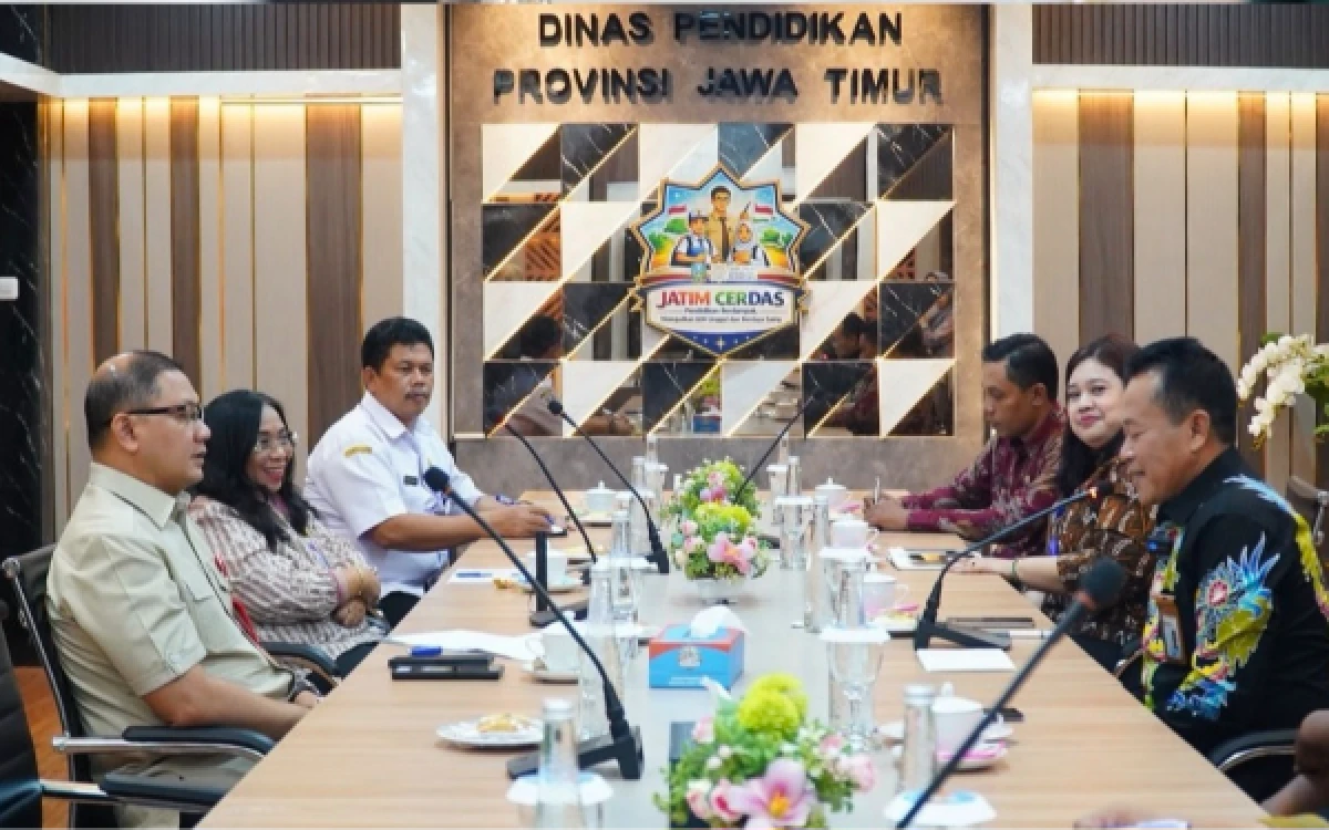 Thumbnail Berita - Perkuat Program Keluarga dan Pendidikan, Kadindik Jatim Terima Audiensi BKKBN untuk Lanjutkan Kolaborasi Strategis