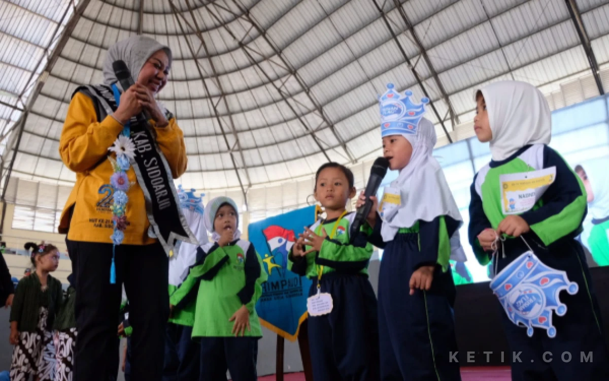 Thumbnail Berita - Bunda PAUD Sidoarjo Sriatun Subandi: Terima Kasih Para Pendidik Anak Usia Dini