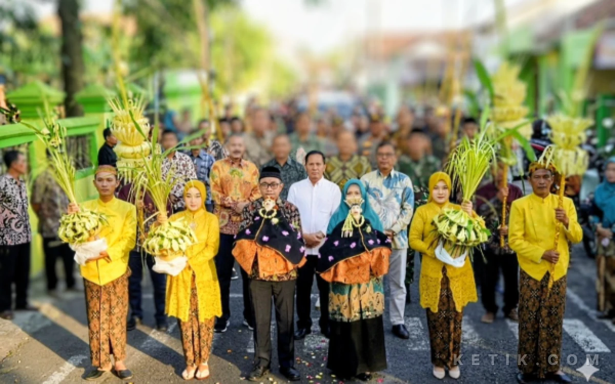 Thumbnail Berita - Tradisi Manten Tebu Tandai Mulainya Musim Giling PG Modjopanggung 2026
