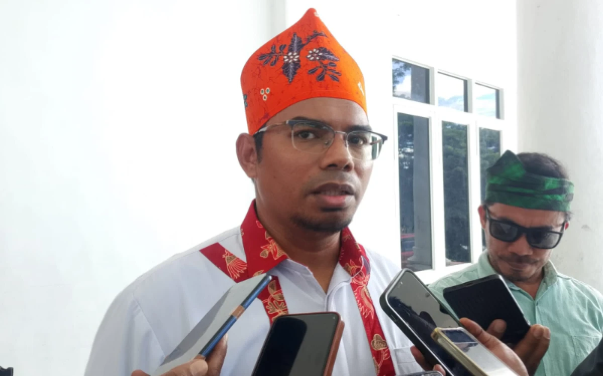 Thumbnail Berita - Alqassam Kasuba  Pacu Transformasi Ekosistem Pariwisata Malut, Pemandu Wisata Didorong Tersertifikasi