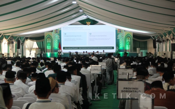 Thumbnail Berita - [FOTO] Suasana Sidang Pleno Muktamar Ke-35 NU Tambakberas Jombang