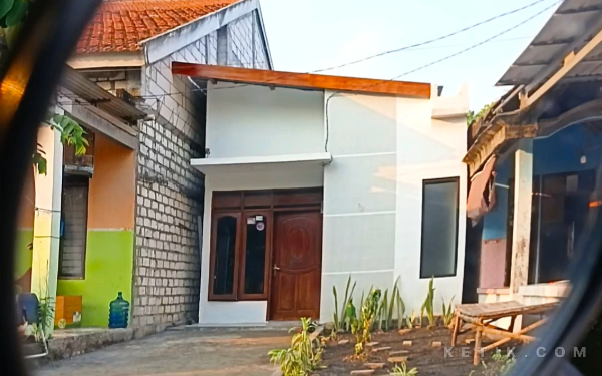 Foto Rumah Ibu Sumani kinintelah layak huni usai direnovasi dalam program Rutilahu di TMMD ke-128 Gresik. (Foto: ITH for Ketik.com)