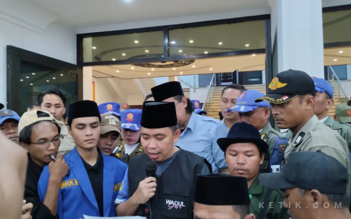 Thumbnail Berita - Gus Fawait Bentuk Tim Gabungan Tindaklanjuti Penolakan Yon TP di Silo Jember