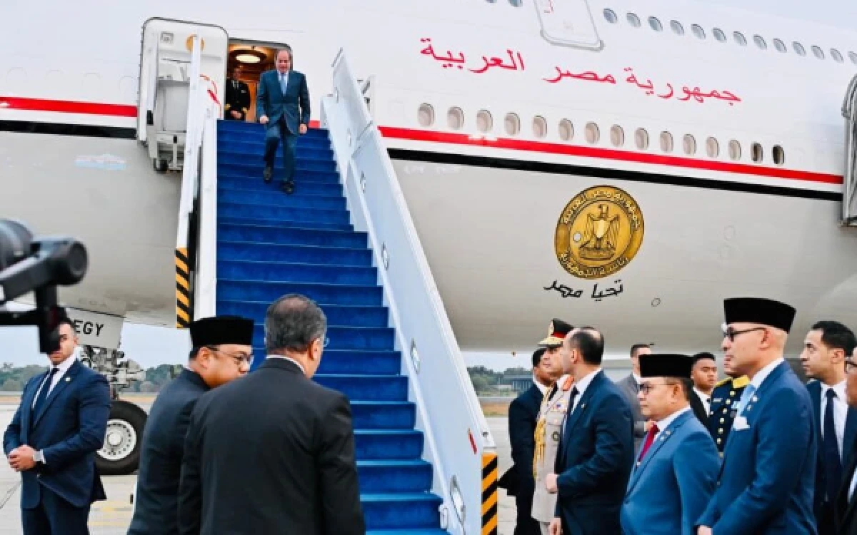 Thumbnail Berita - Presiden Mesir El-Sisi Tiba di Jakarta, Dikawal Jet Tempur TNI AU Disambut Pelajar