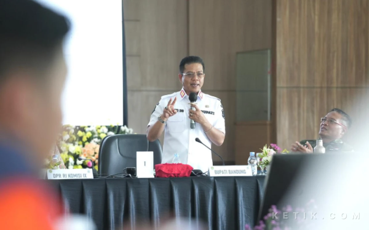 Thumbnail Berita - Bupati Bandung Satukan Pemda, BBWS, dan TNI Bahas Penanganan Banjir dan Sampah