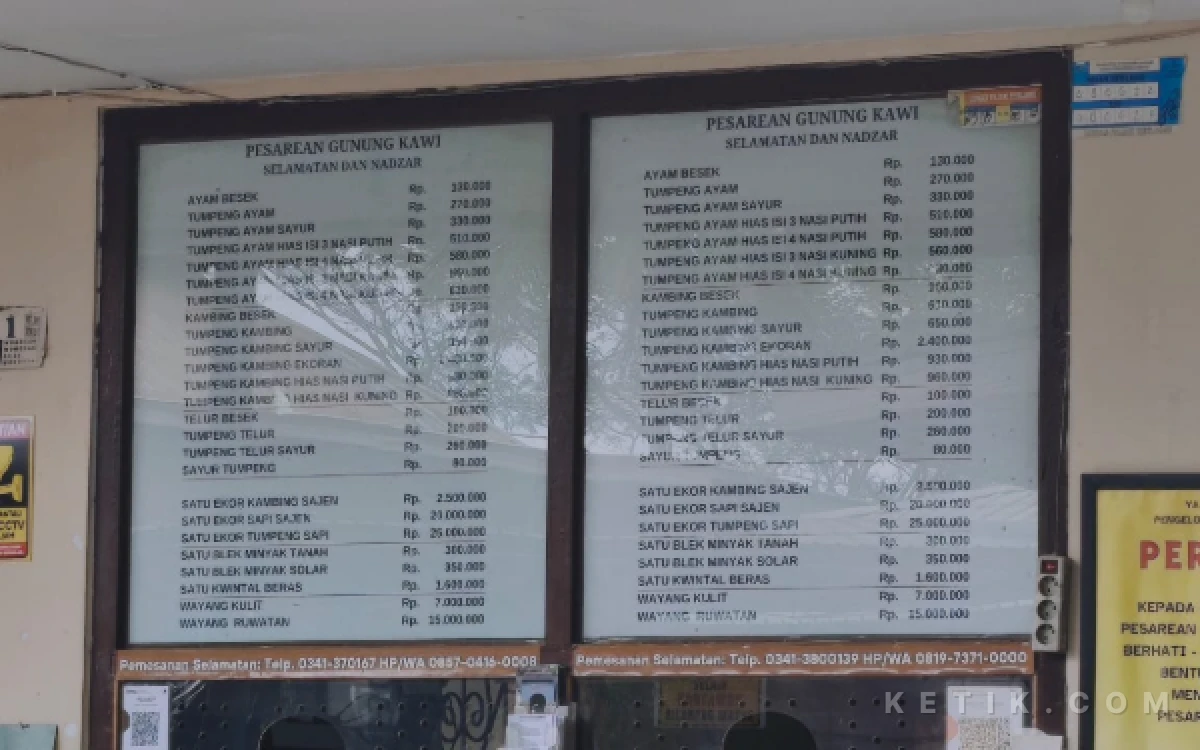 Foto Daftar harga paket selamatan dan nadzar di Pesarean Gunung Kawi. (Foto: Dendy/Ketik.com)
