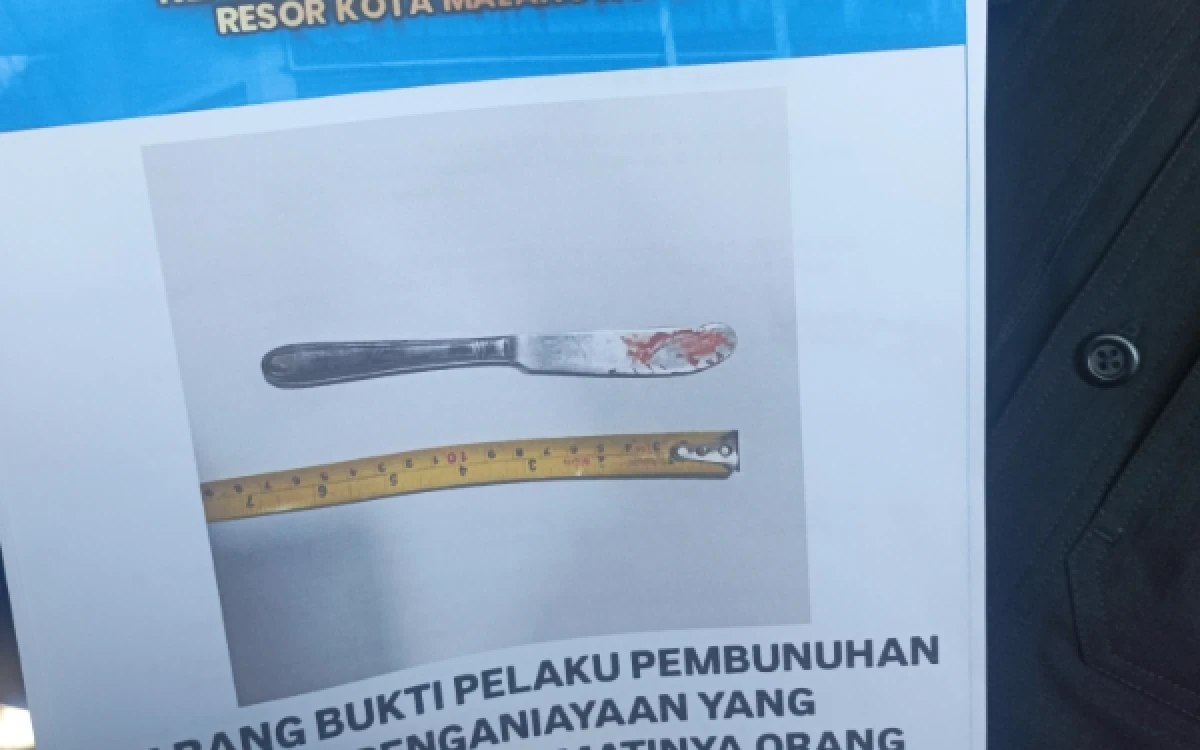 Foto Barang bukti pisau kupas buah yang digunakan pelaku untuk menusuk korban, Rabu, 19 Agustus 2026 (Foto : Kukuh/Ketik)