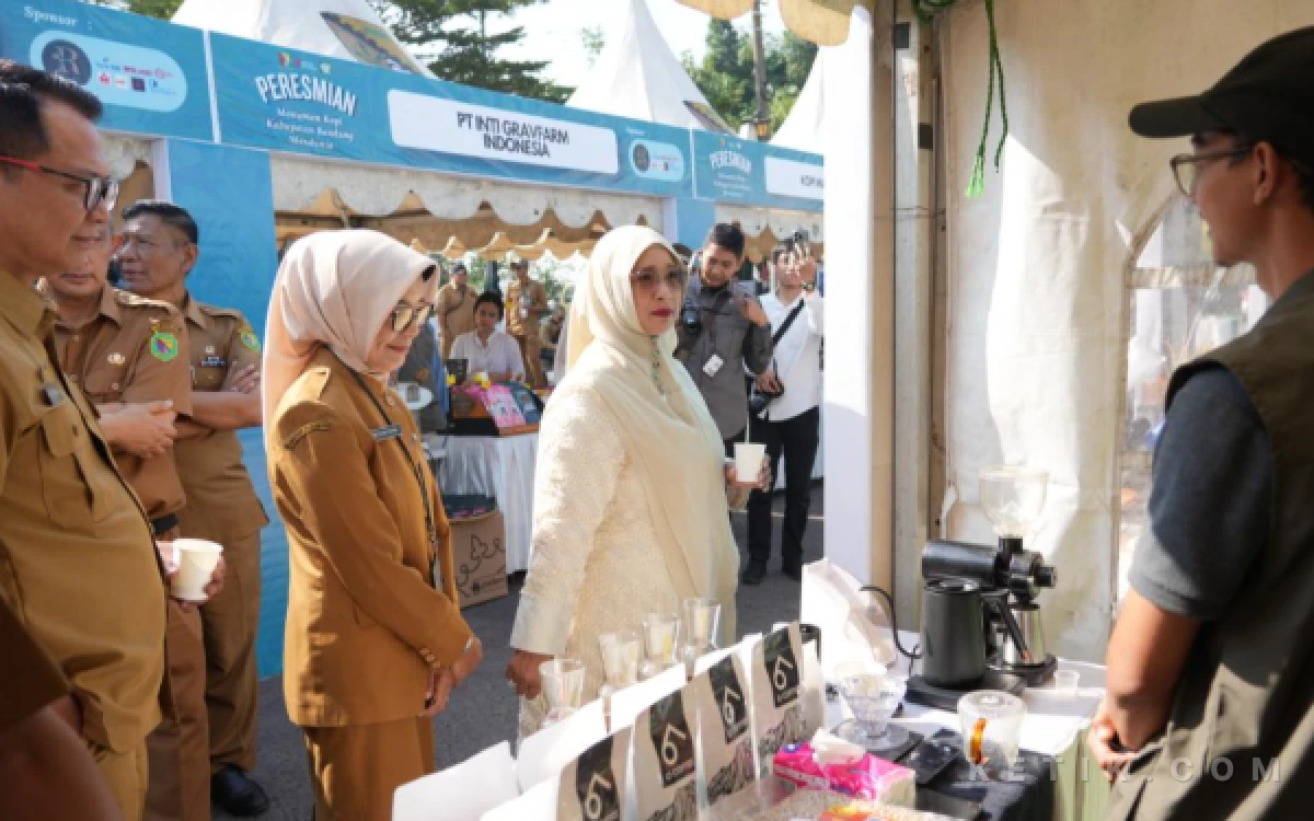 Thumbnail Berita - Bandung Bedas Coffee Trade Market 2026 Resmi Dibuka, Emma Dorong UMKM Kopi Naik Kelas Semakin Mendunia