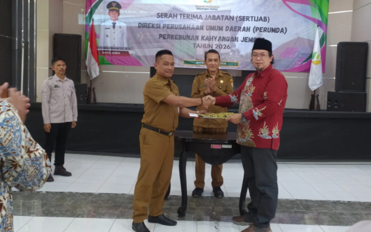 Thumbnail Berita - Direksi Baru Perumda Kahyangan Jember Gelar Sertijab Sederhana Demi Hormati Buruh