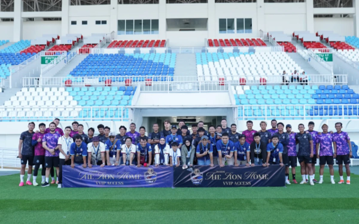 Thumbnail Berita - Arema FC Ajak 20 Aremania Lihat Aktivitas di Balik Layar Kanjuruhan