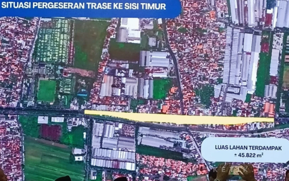 Foto Rencana pemindahan lokasi konstruksi Flyover Gedangan yang disosialisasikan pada Senin malam (18 Mei 2026). (Foto: Fathur Roziq/Ketik.com)