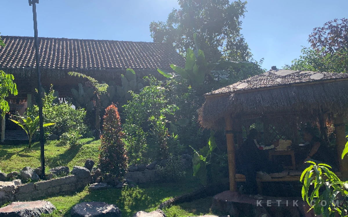 Thumbnail Berita - Teduh di Tengah Terik, Warung Lumbung Padi Bangsri Blitar Tawarkan Sensasi Kuliner Jawa Bernuansa Alam