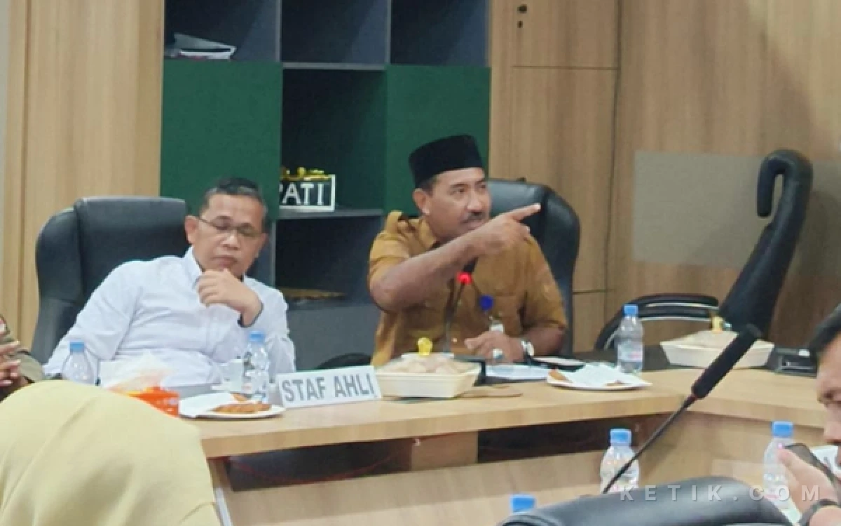 Foto Nasyir J. Koda Saat memaparkan perencanaan MPP dalam Rapat (Foto: Mursal/Ketik.com)