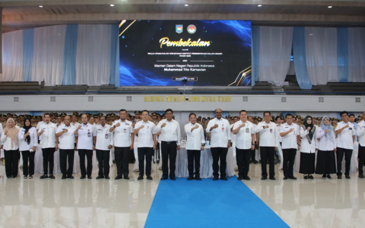 Thumbnail Berita - Mendagri Tito Karnavian Bangga Lulusan Terbaik IPDN Berasal dari Keluarga Sederhana, Prestasi Bukan Karena Privilege